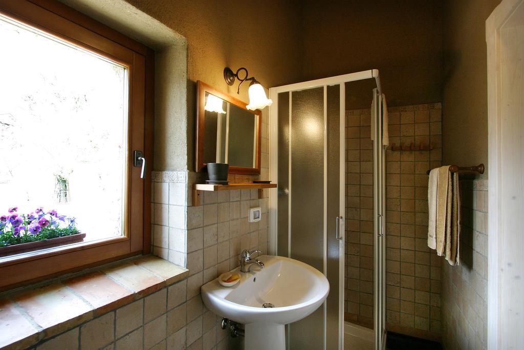 B&B Cascina Dell'Orso Castelsantangelo sul Nera Quarto foto